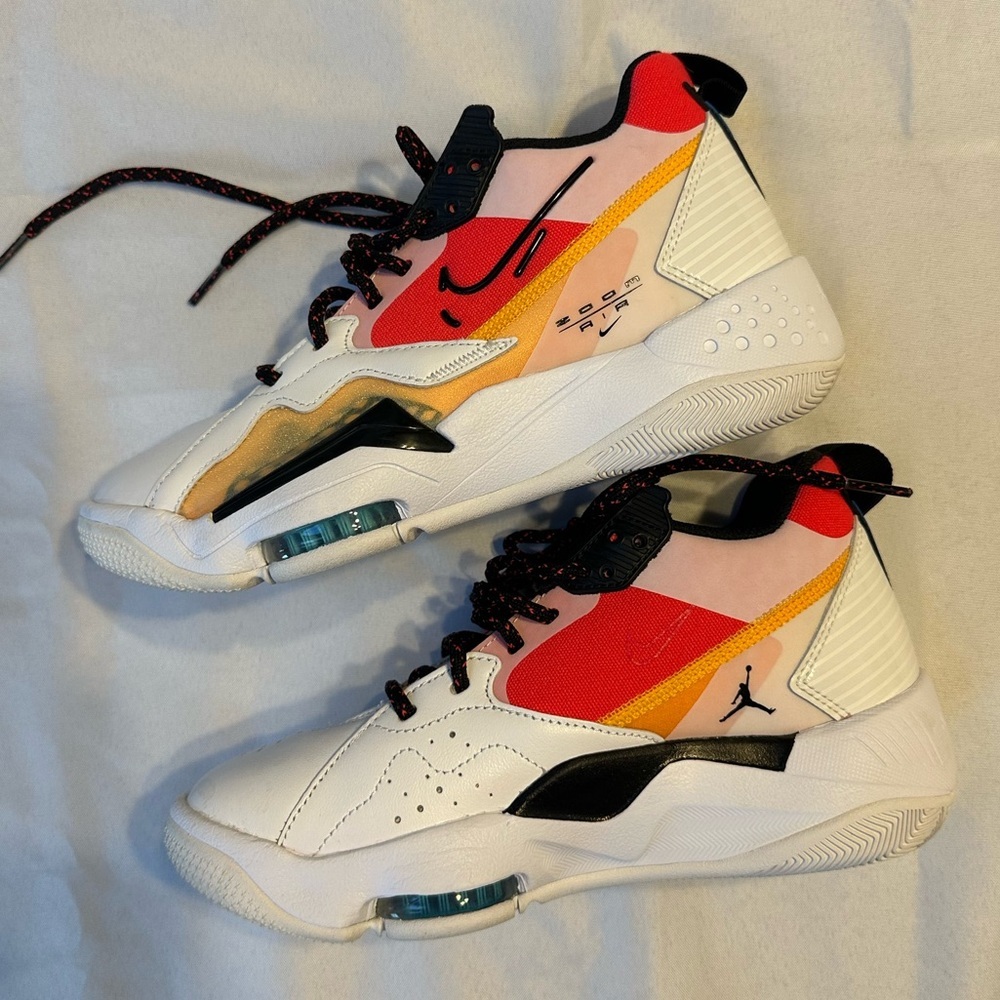 Women's Jordan Zoom '92 - SIZE 6.5